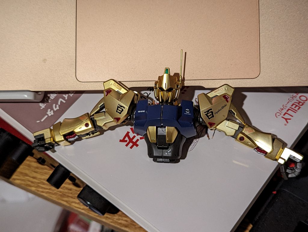 上半身ができたところ。もうかっこいい