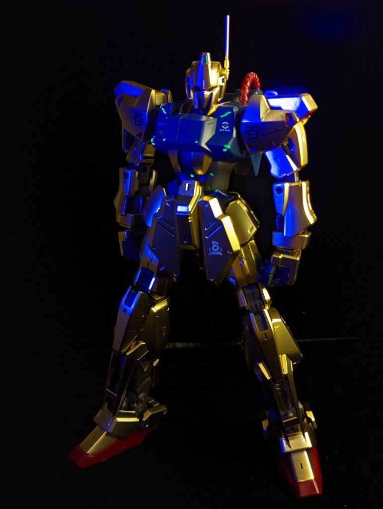 全体像をみて、蛍光グリーンの差し色をいれることにしました