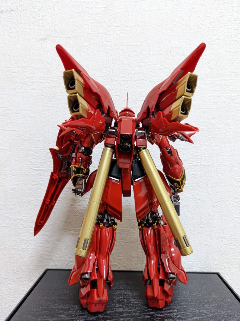 背面写真撮った後で、左手首の向きがオカシイ事に気づきました💦まるで「町人の些細なルール違反に目をつむる代わりに、袖の下をせびる中村主水」みたいなポーズです😅