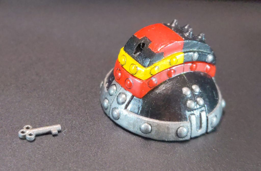 鍵別パーツ化しています。また、モノアイ上下左右稼働、蓋開閉が可能。