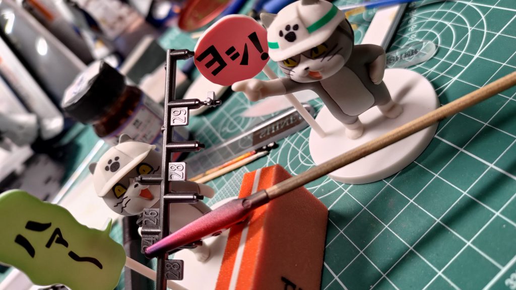 一部ランナー塗装しましたがその際パーツを紛失しそうになるトラブル発生（予備サーベル基部）完成するまでランナーは絶対に捨てない事　コレ大事