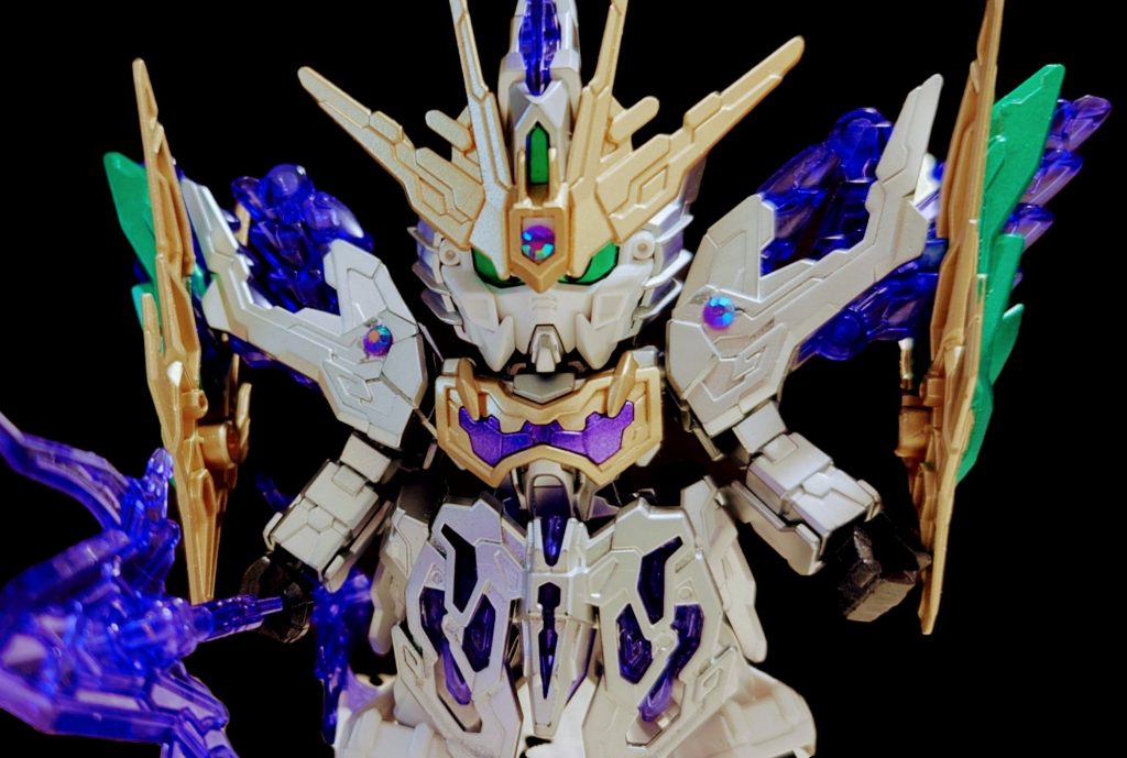 全体的にシルバーをメインに塗装しました。