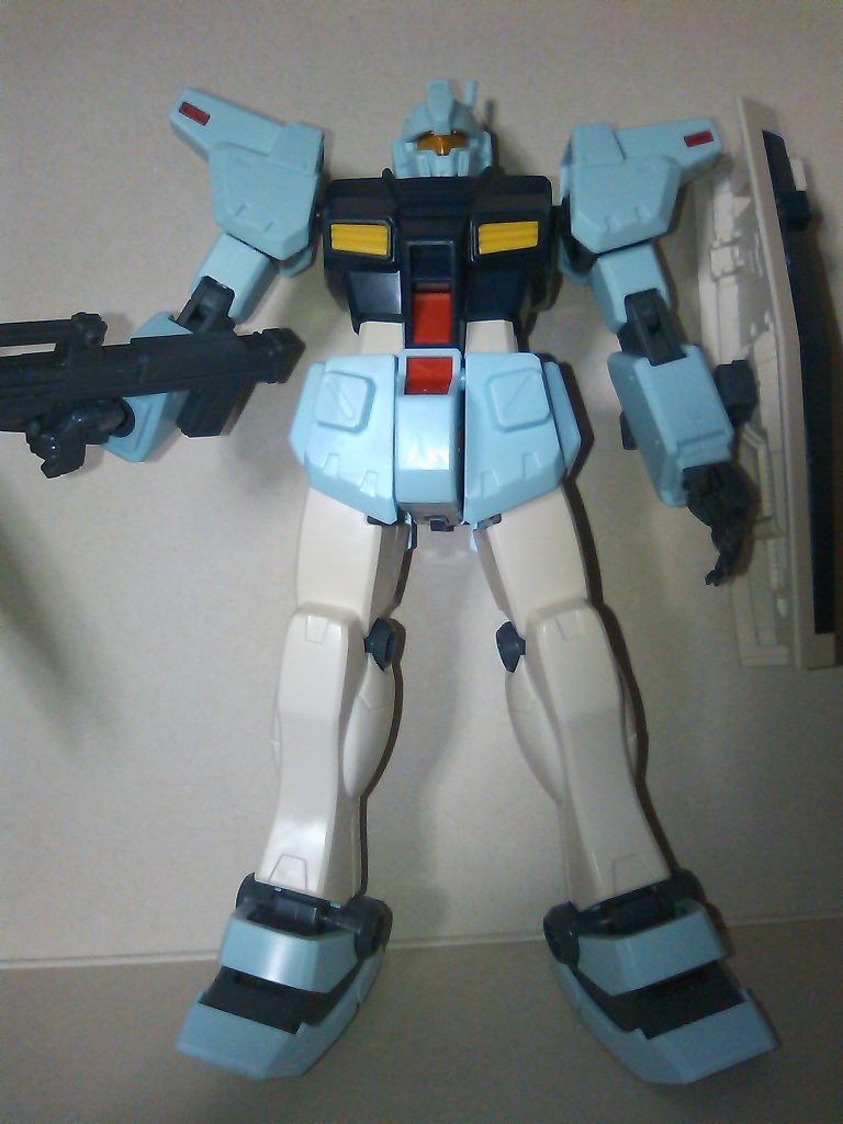 余り物のＧＭカスタム、ＧＭ改、ＧＭカーディガンの余剰パーツの継ぎ接ぎ状態から作った『ＧＭエインセル』でした。