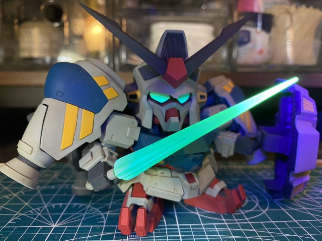 ブラックライトで発光します。