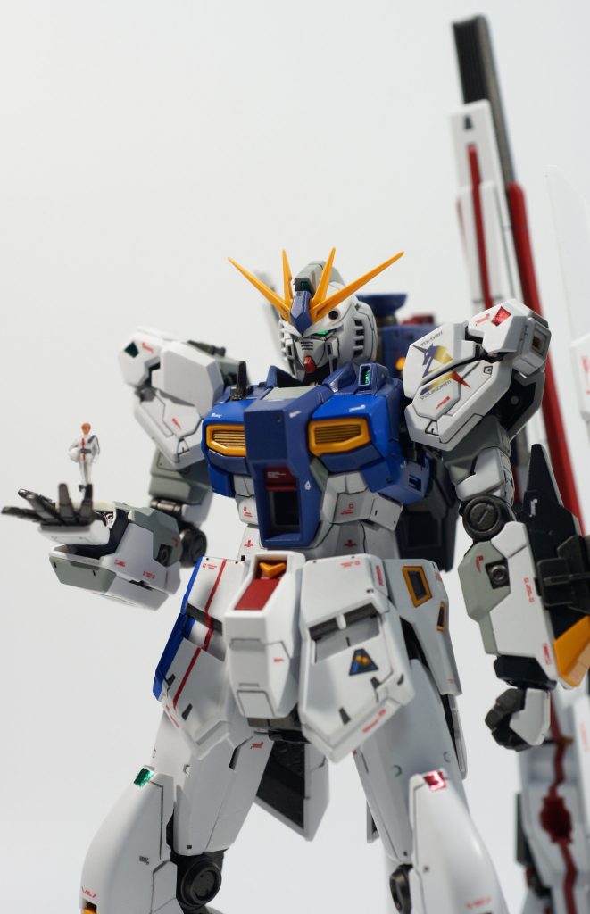 1/144アムロも塗ってみました。