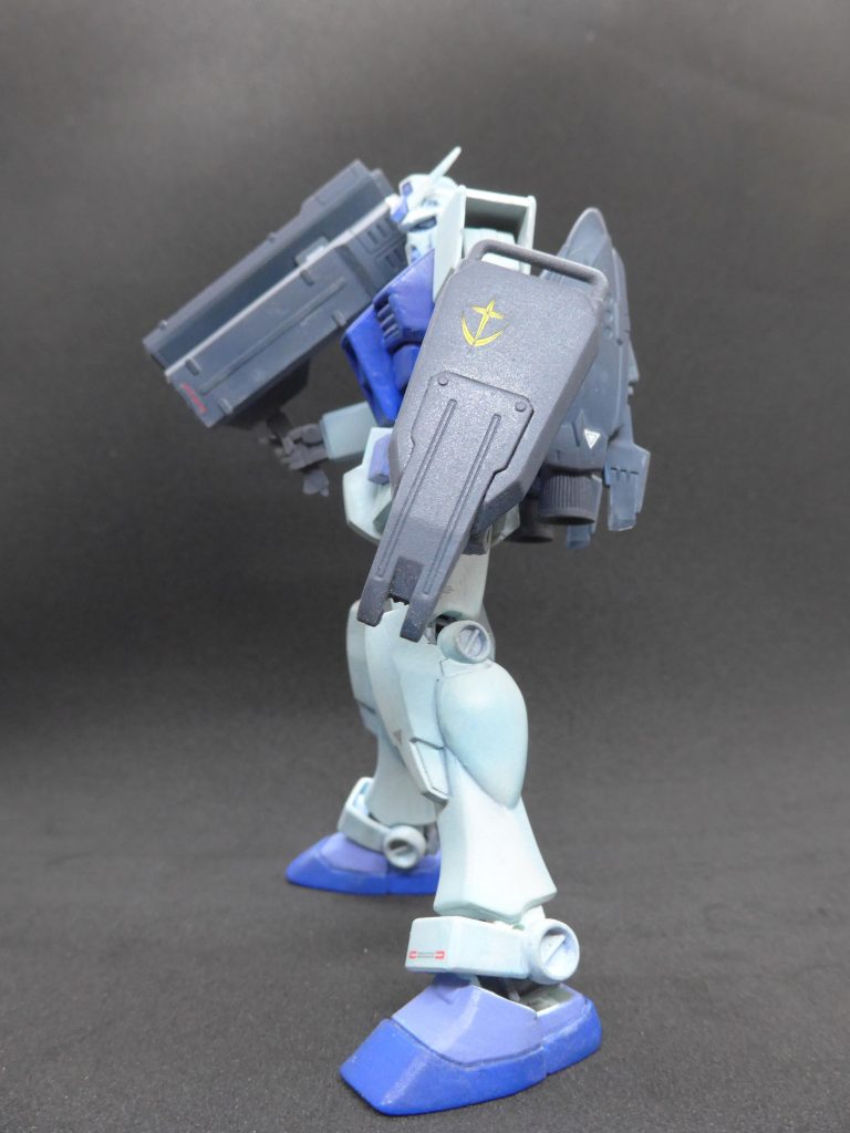 シールドも旧HGジムスナイパーから。