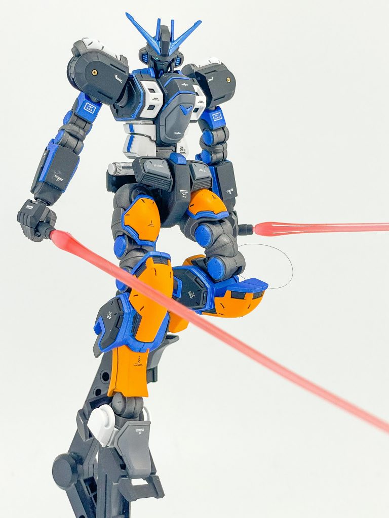 サーベル二本持ち。