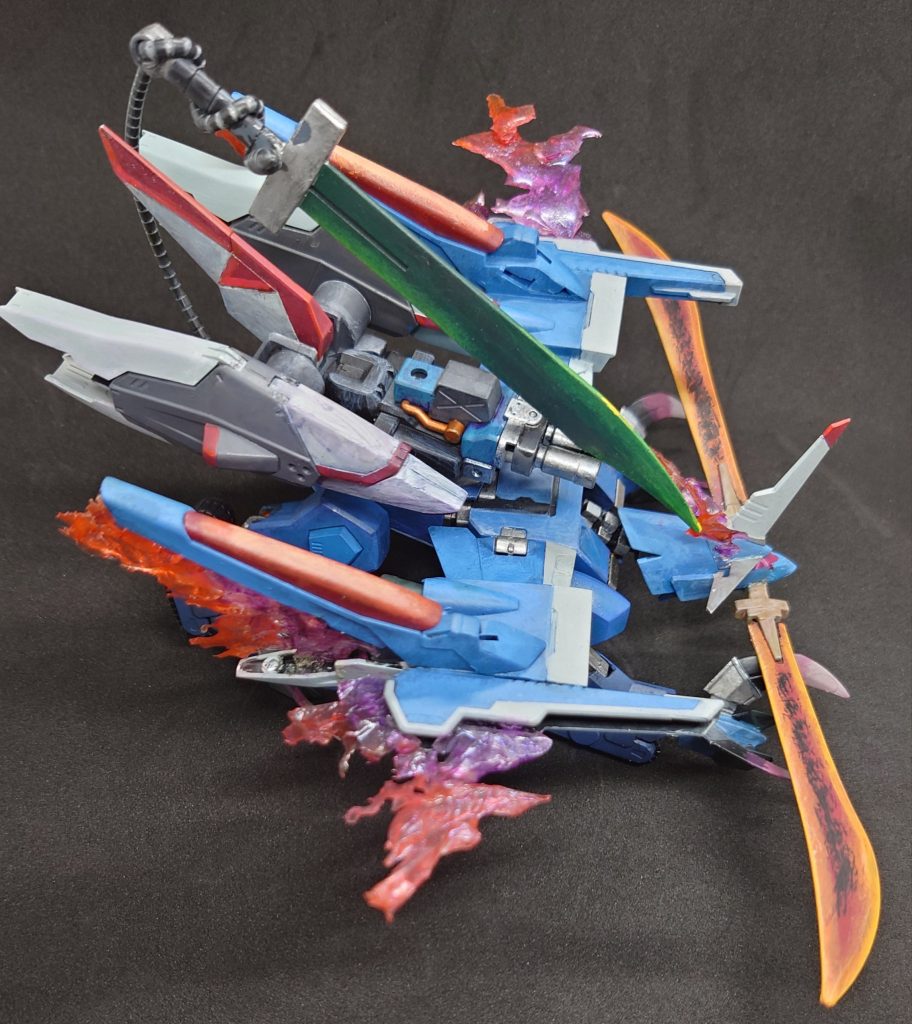 ヒートソードの塗装は筆塗りで楽しく行いました。