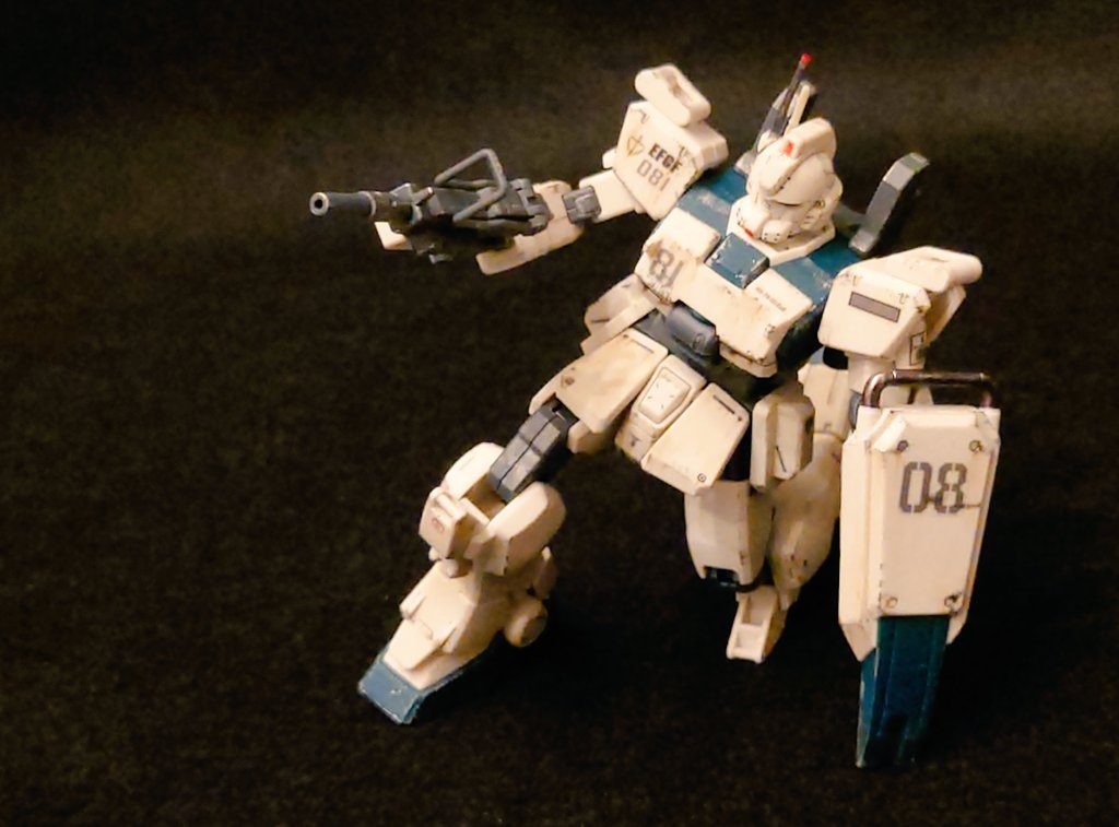 ガンダムEz8–4枚目/制作者：@peony55