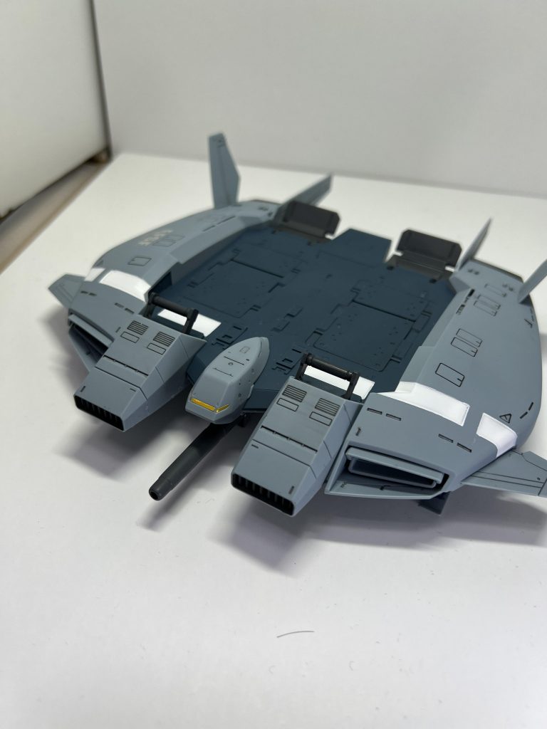 こちら、白とキャノン部分と後いくつかを部分塗装。