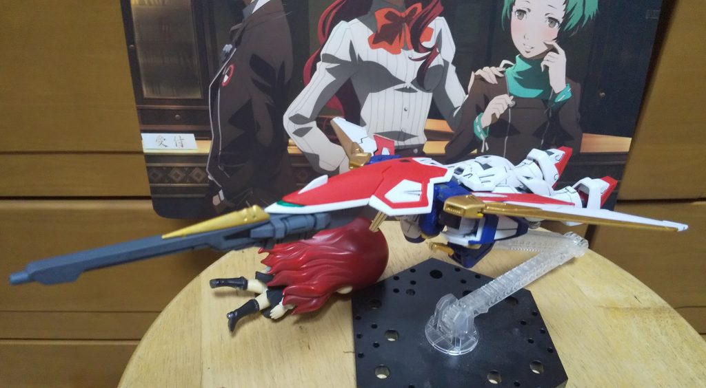 :バード形態に変形だ。ゼロとは違い差し替え無しで完全変形が出きるのである!