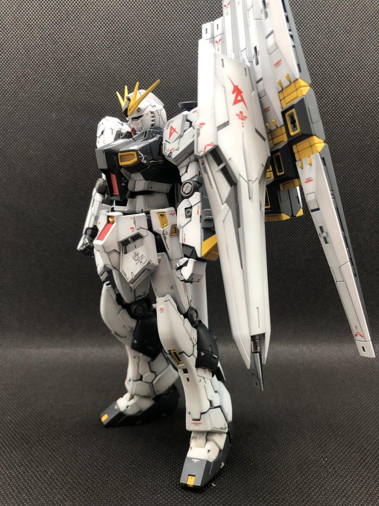 30年ぶりにνガンダム作りました。…光陰矢のごとし。