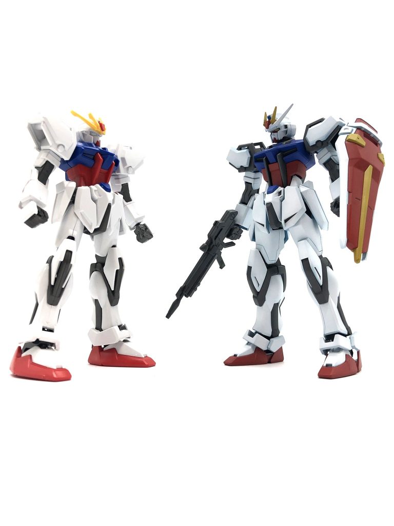 旧HG(素組)と比較。このキットが発売されたのもほぼ20年前。思春期の頃初めて観たガンダムと出会ってもうそんなに経ったのかと驚きと感慨深さでいっぱいになりますね。キラと同じ16歳だったあの頃、ボクも少しは変われただろうか。