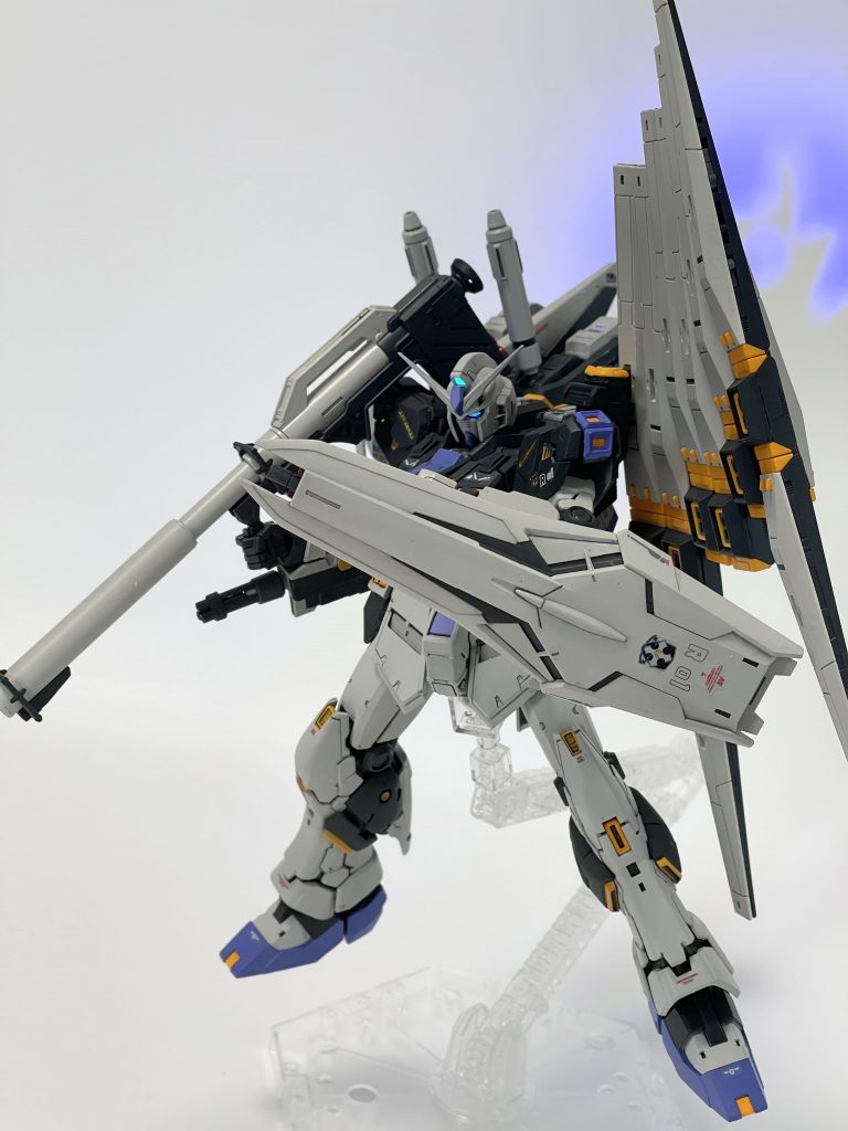 νハイパーバズーカを構えて。