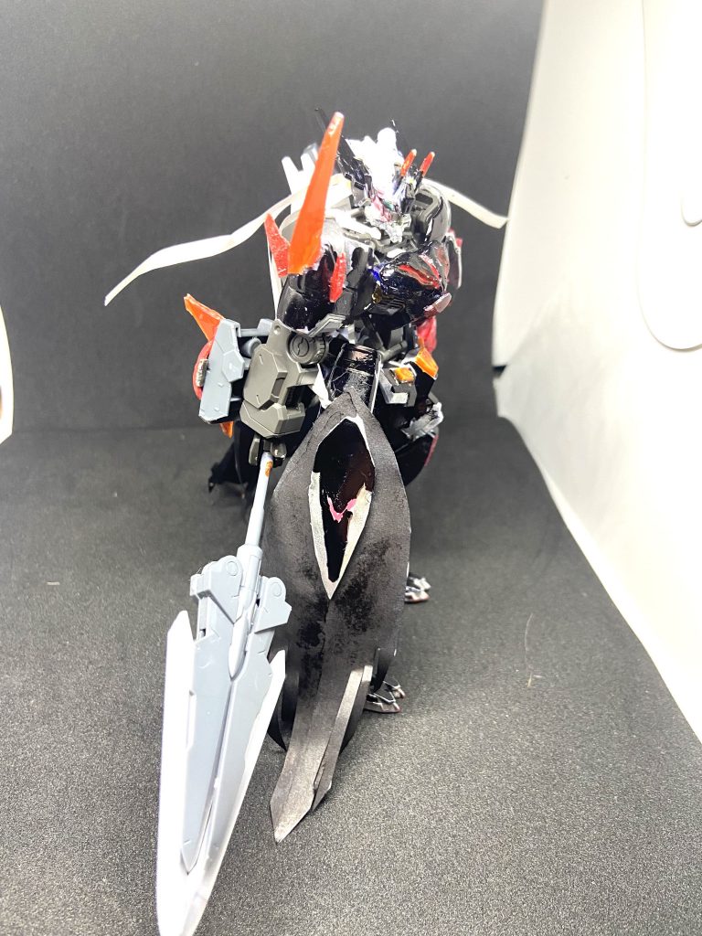 本当は槍も専用のものなんですが、素材がなく作れませんでした、なので別の武器で代用しています。