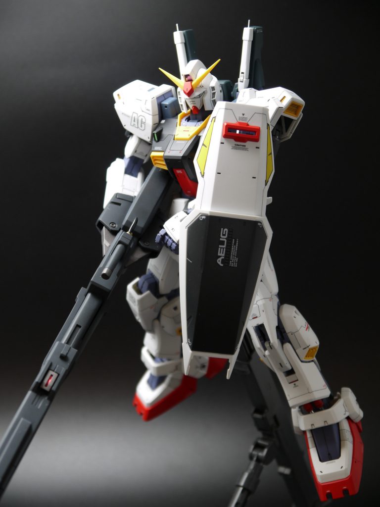 一応、ハイパーメガランチャーは手に持つことが出来ます。保持力は高くありませんが。