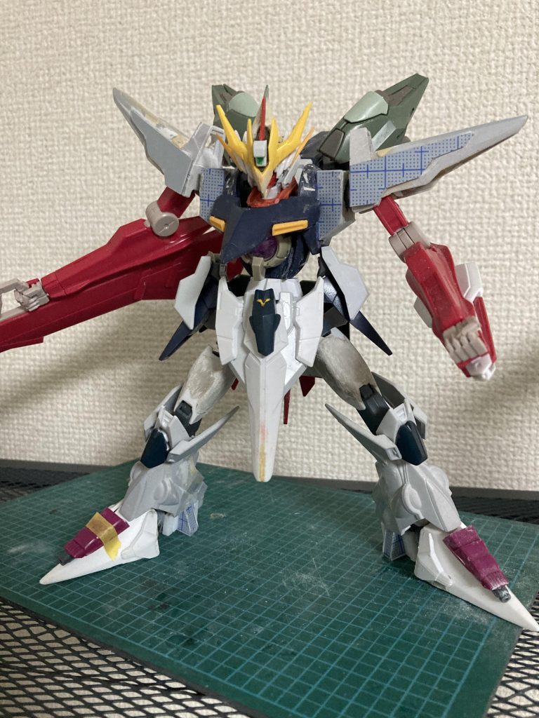 制作途中大まかな形が出来た段階で、ここからプラ棒、プラ板、プラユニット等でディテールアップしていきましたこの頃はアルケーの手首を使ってましたが、もう少し禍々しさを出したくて最終的にコトブキヤのシャープハンドを使いました