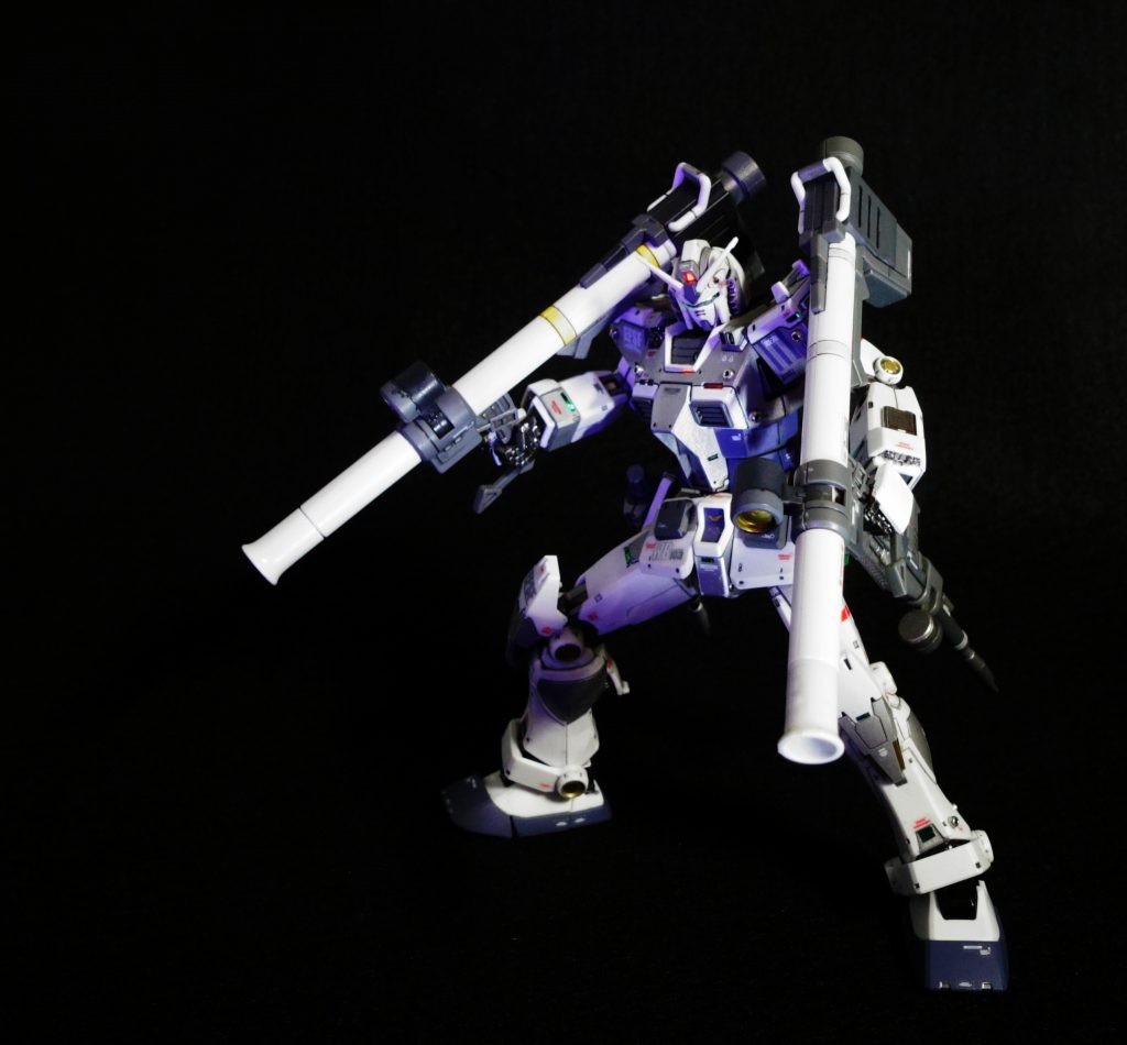 【ウラバナシ】●2020年一個目のHGオリジン・ガンダムを作り、あまりのできの良さに感激。●G3を作りなたくなり、もう一機を2021年誕生日に家族からプレゼントされるも罪プラになったまま、アーティファクトに浮気。●2022年家族からのプレゼントはアーティファクト1stのBOXで、そちらにさらに夢中になっていて、こちらのG3は1年半熟成させてしまいました。