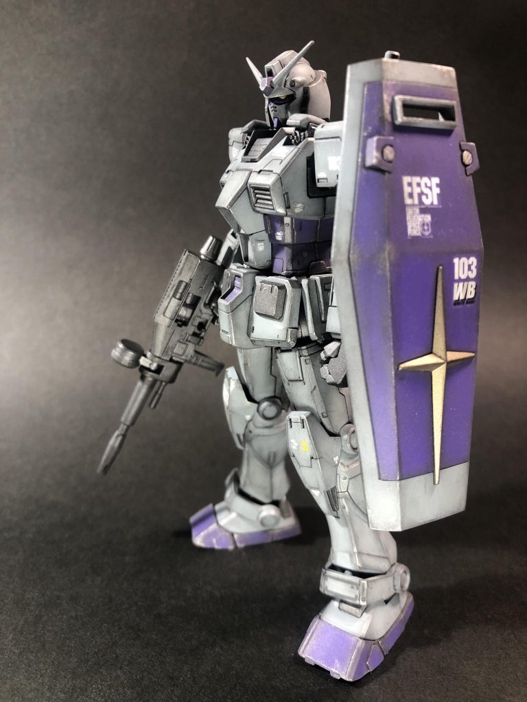 RX78-2とRX78-3は似た外観とはいえマグネットコーティング以外にも多々仕様変更があったのではないか?技術試験機的な面が強い機体なのではと妄想しましてメンテナンスハッチやスラスターの追加など若干の形状変更はあったものとしてディテールを追加してます😊