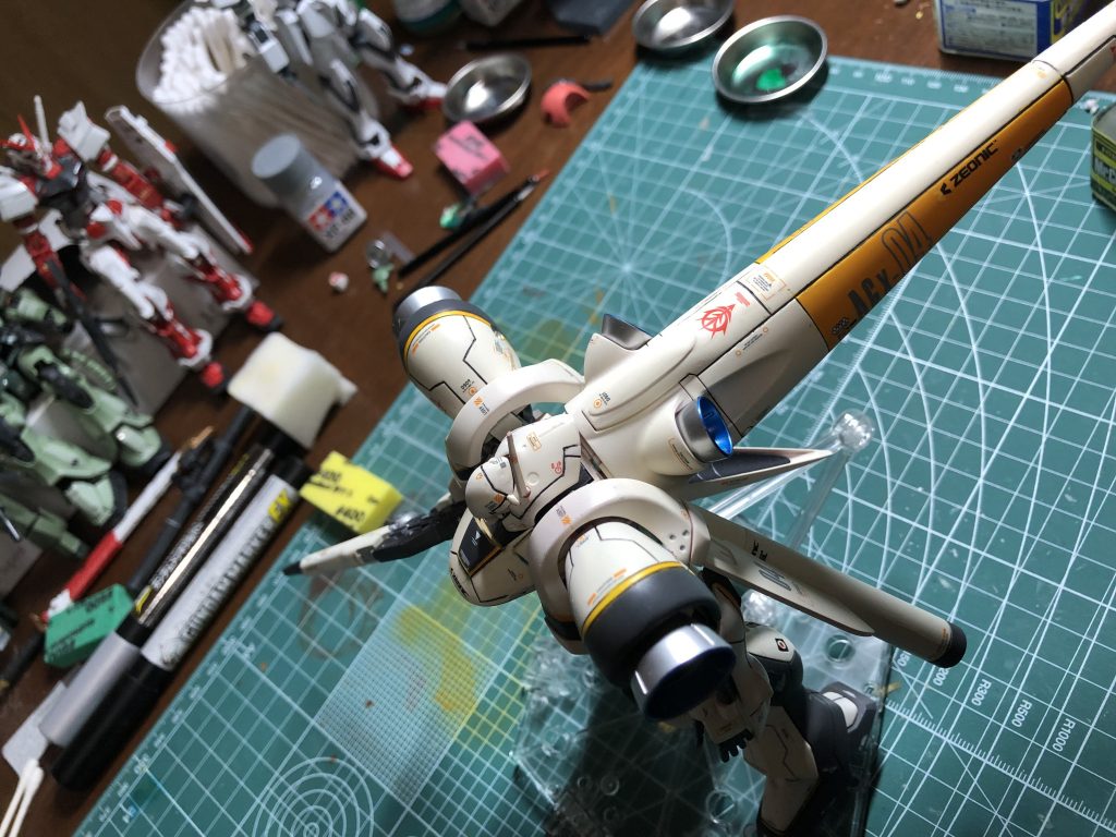 俯瞰から一枚こうして見るとバーニアがいい光沢をしている気がします。