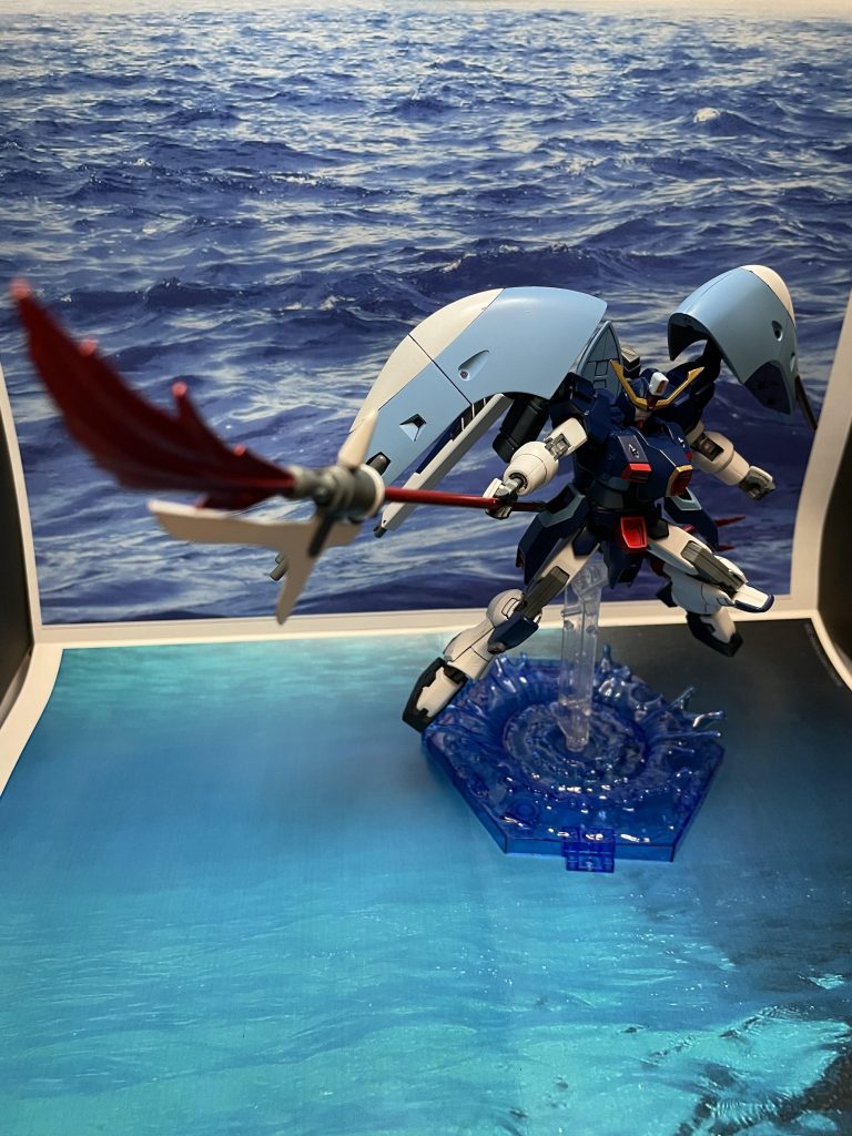さらにこの武装を装備している時は機体出力が上がり、ビームランスの出力も向上するといった設定わかりづらいですが、アビス付属のビームエフェクトからシェンロンのエフェクトに変更