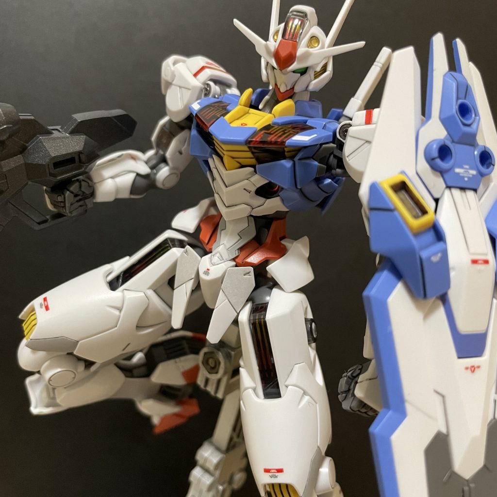 腰回りがエヴァみたいですね。