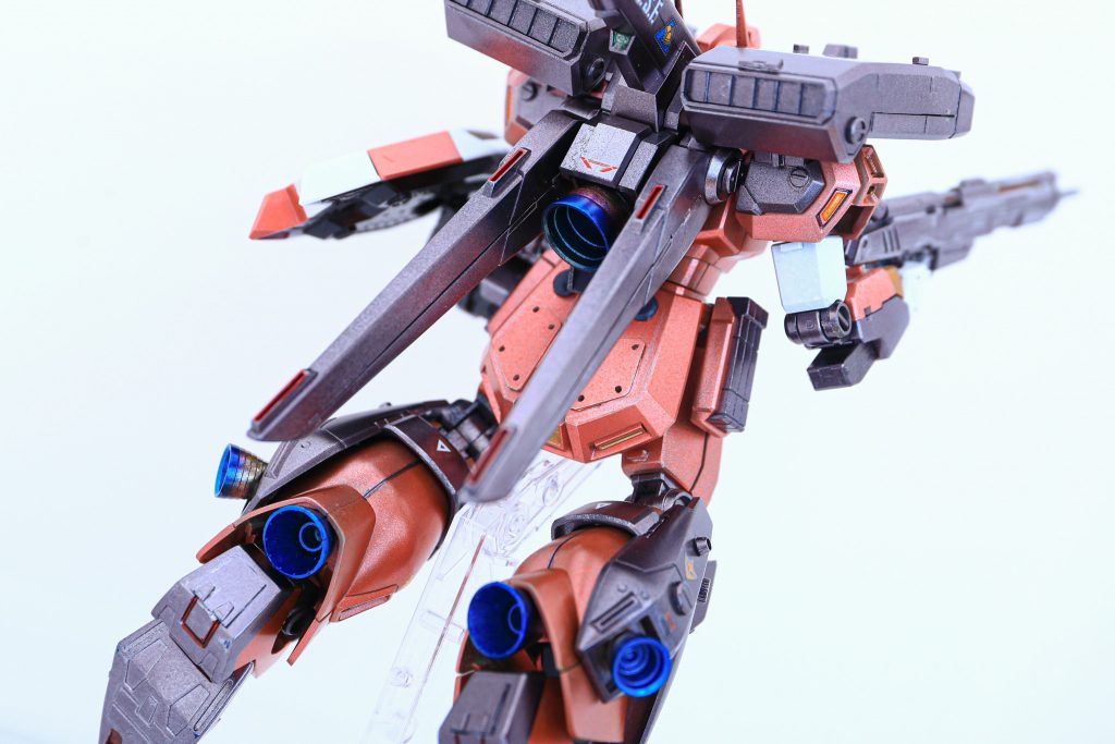 ディテールアップと若干のすじぼりを施し、初めてデカールにもチャレンジしてみました