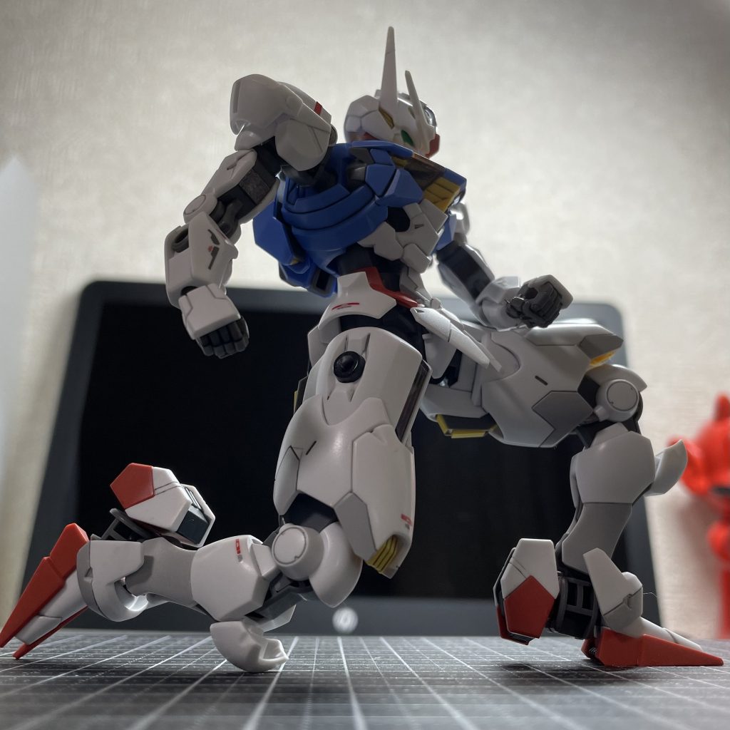 このポーズは再現度低めです。