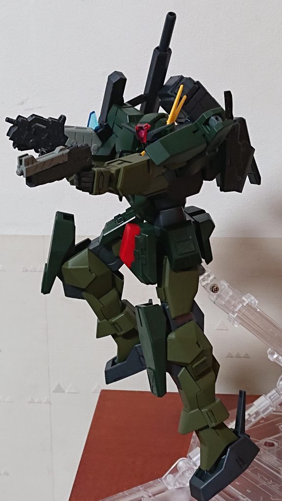 GNハンドガンⅡはオミット。変わりにMSGのハンドガンを2丁持ち。 バックパックにネオジムで脱着出来るようにしてあります♪ストーリー見てください♪