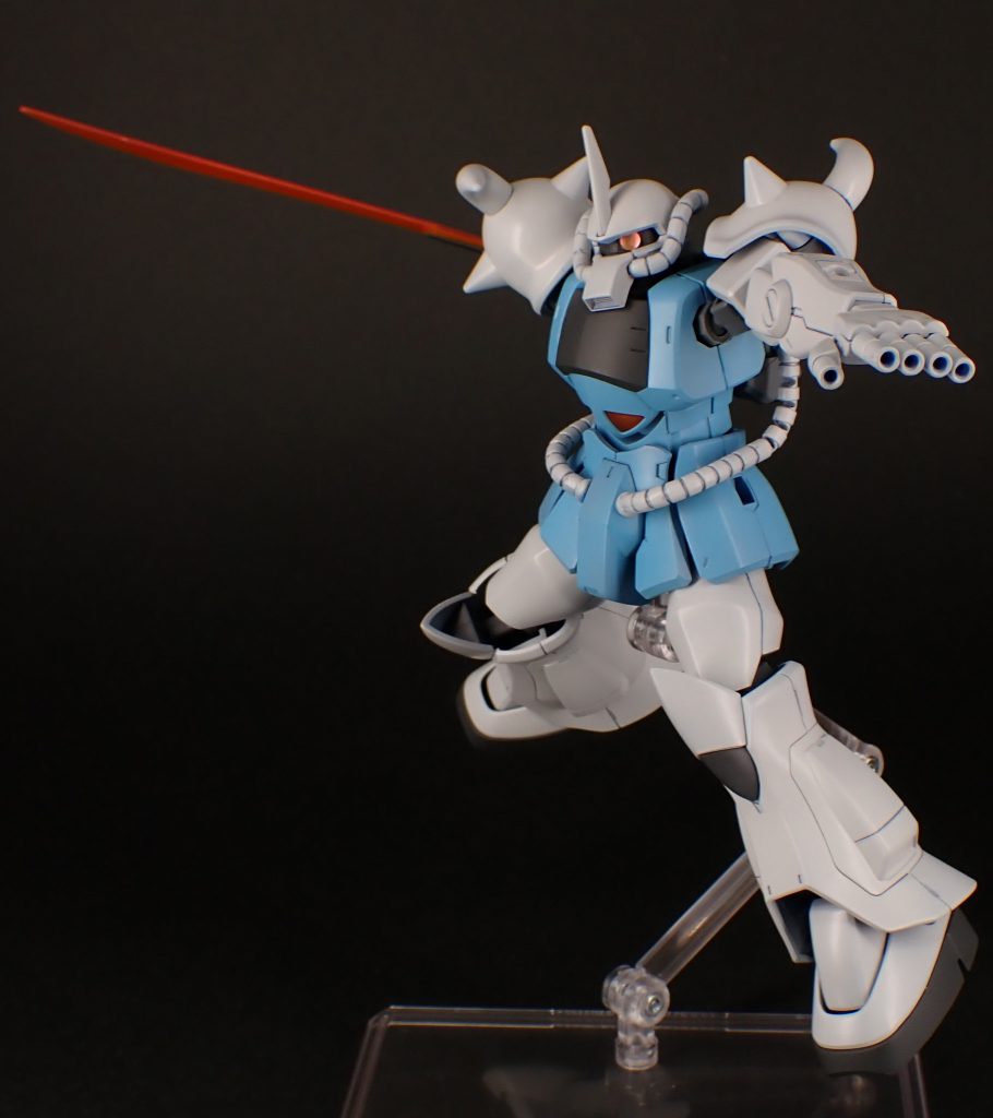 制作小話以前投稿したグフを塗装しました。モノアイにはHアイズを使用。クレオスの水性ホビーカラーをエアブラシ用いて塗装しました。さっと塗装したので塗り残しがあったりします。でも落ち着いた色になったと思うので満足です。最後に以前制作したものを塗装するのもたのしいと思いました。制作したものがたくさんある場合はミキシングに使用するのもいいのではないでしょうか。ここまで見ていただいてありがとうございました！寒くなってきていますので体調にはお気を付けください。