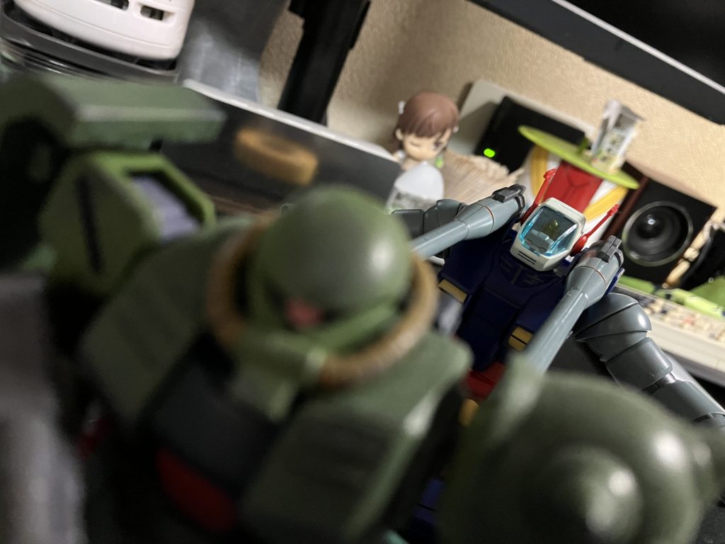 背後を取った！