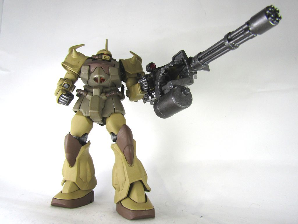 地上に降りてからも撃ちます。ここは俺に任せて、早く撤退しろ!というイメージ。