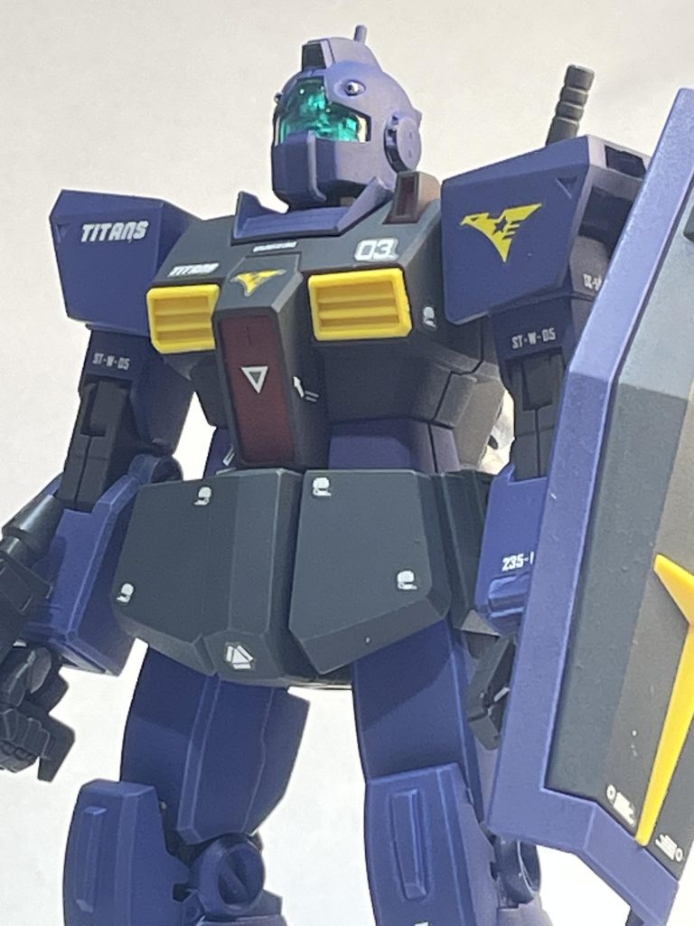 実はもしかしてティターンズカラーっていろんなキットと相性良いのかなと思ってしまいました。次回また別のキットでティターンズカラーに挑戦してみようと思います。