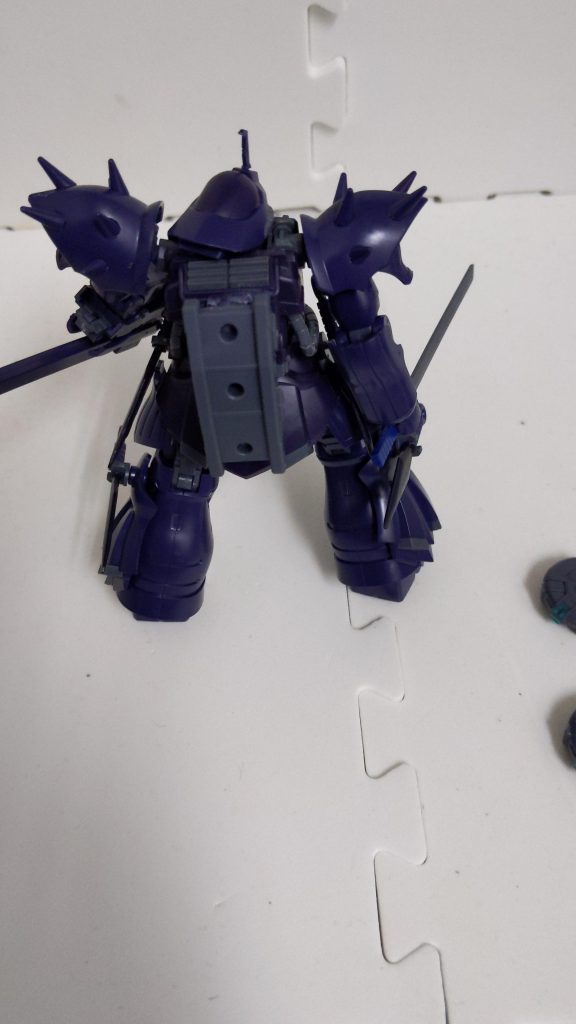 バックパックに追加したこのジョイントによってとてもプレイバリューが高いガンプラになりました。イフリートナハトはもともと欲しかったけど自分専用機にした理由はとあるフォロワーさんがイフリートの改造ガンプラを作っていて、その影響です。まだまだ改造していく予定ですのでまたよろしくおねがいします!!