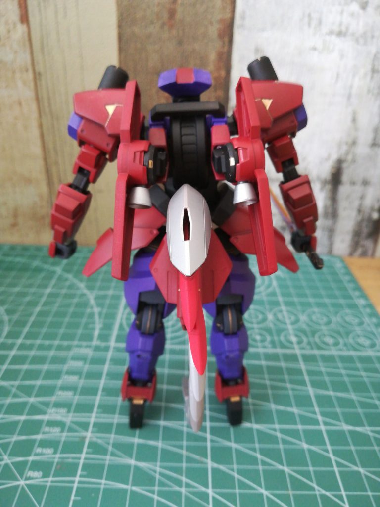 背面背負うものがあるとよりカッコよくなるのはプラモも人間も同じみたい(ﾄﾞﾔｧ)※羽付け根をプラ軸で補強