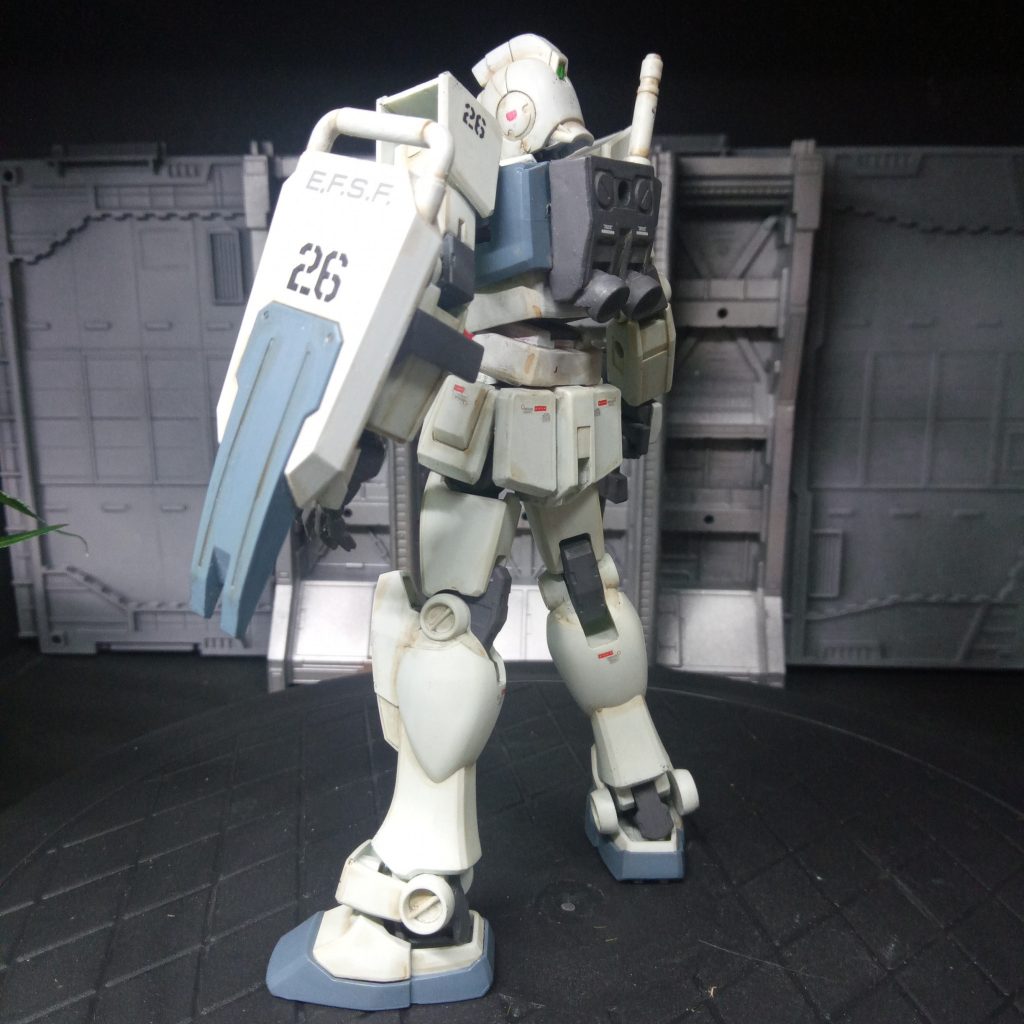 スプレーガンにこのシールドで新旧のコラボ。