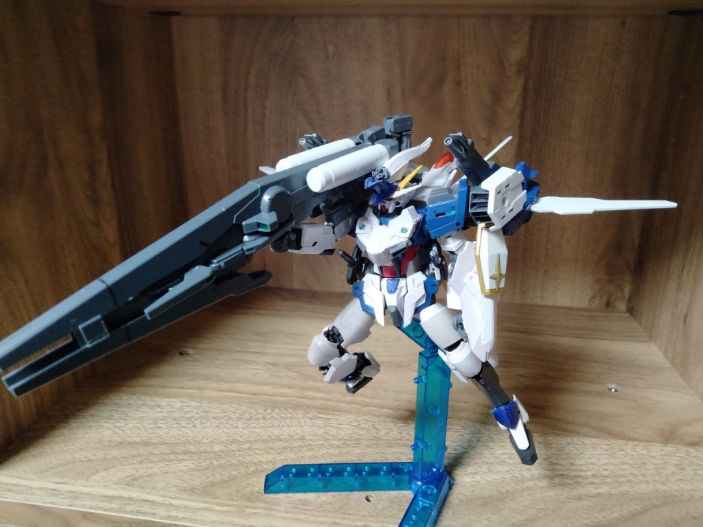 オプション装備として、コンクエスターユニットっぽい火力武器を携行させました。（写真でお分かりかと思いますが、ダイダルバズーカとアルクライフルの予備弾倉のミキシングです）