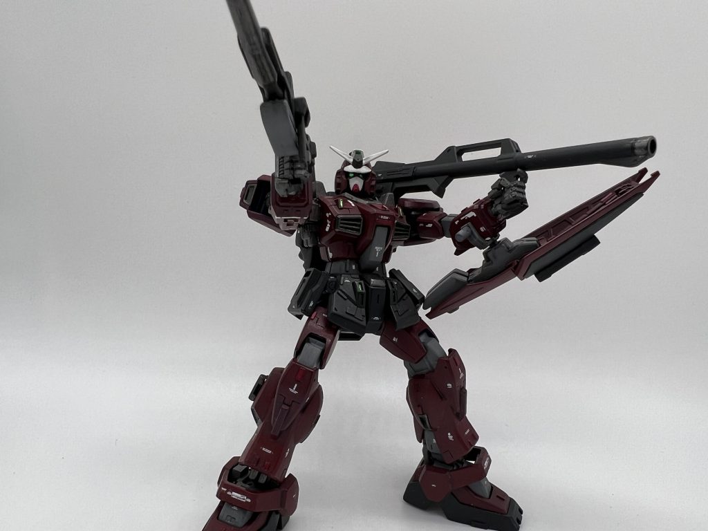 塗装は水性ホビーカラーの筆塗りです。赤部分...H43ワインレッド(マルーン)グレー部分(関節etc)...H53ニュートラルグレー濃いグレー部分(武器etc)...H32ダークグレー(フィールドグレーⅠ)白部分...H21グランプリホワイト
