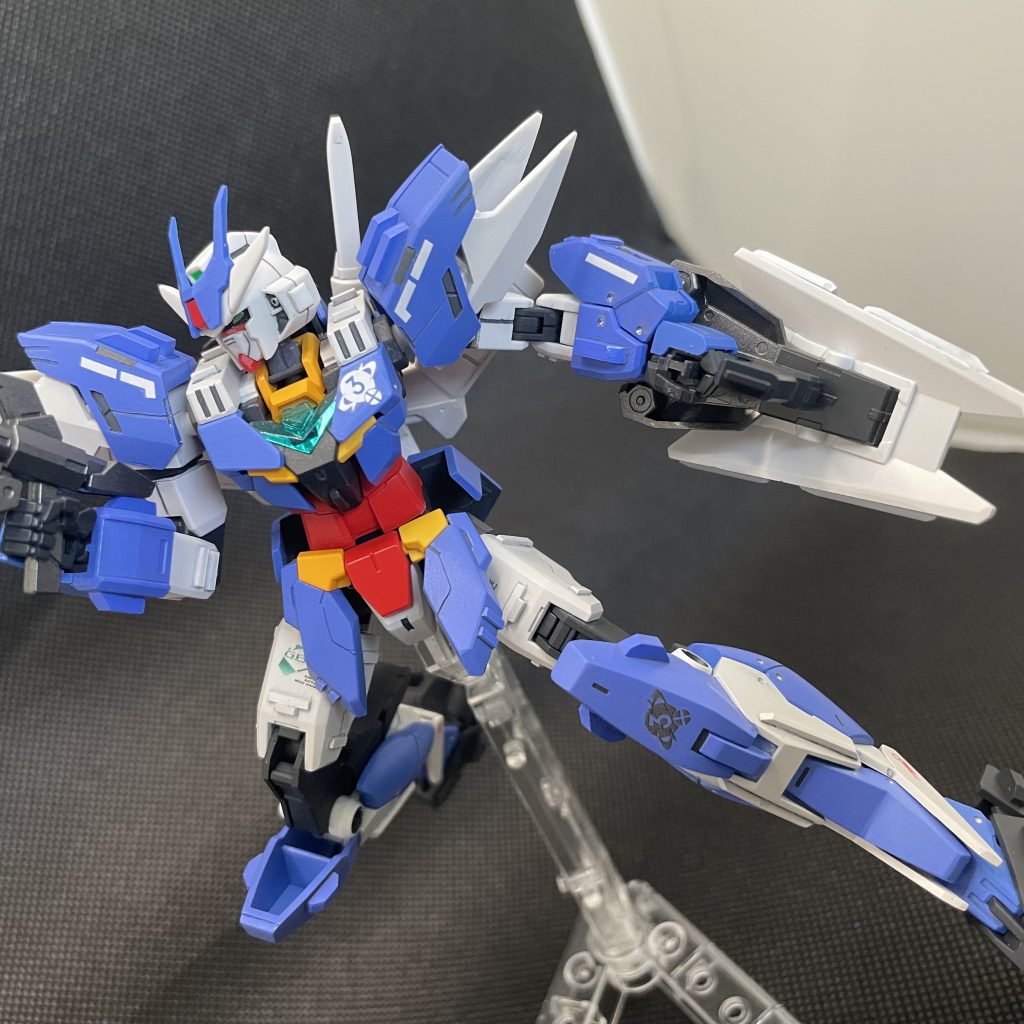 お気に入りは脚のボリュームと色分けによるスタイリッシュ具合ですね