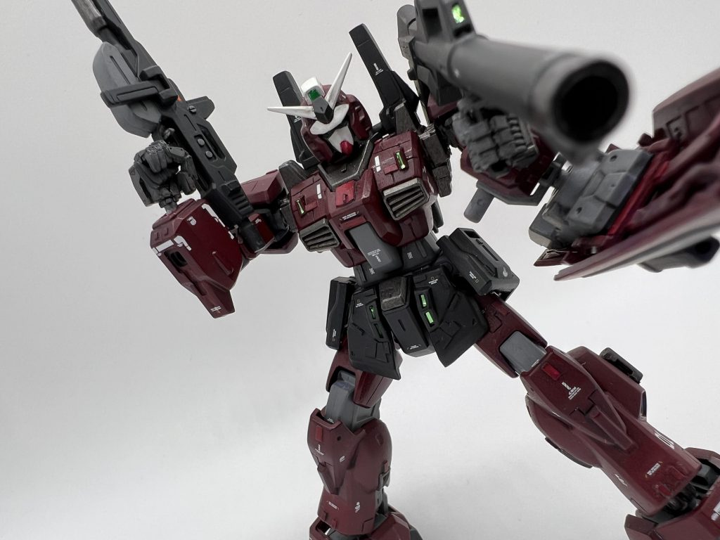 本来のMk-Ⅱよりも出力を向上されている為、ベースのムーバブルフレームの肩関節部にパワーシリンダーを組み込んだ、高腕力チューンの機体に仕上がっている。