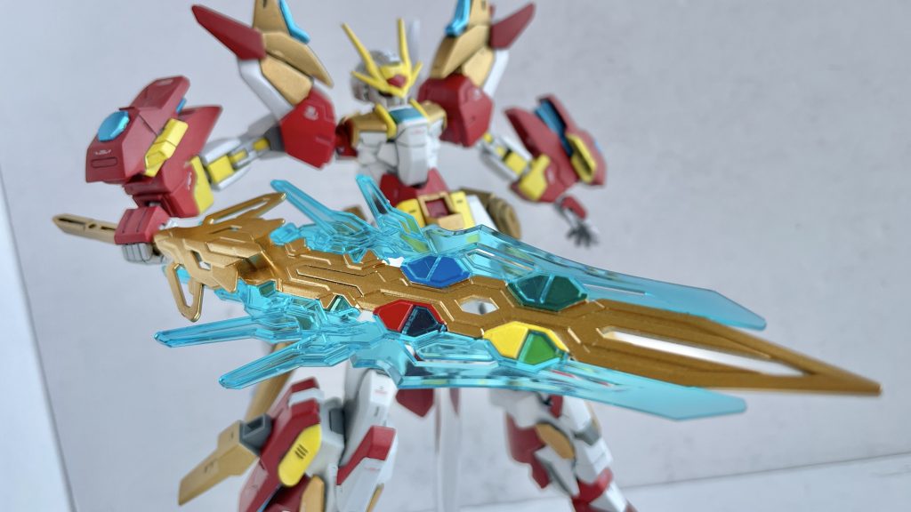 武器はSDの天覇曹操ウイングから持ってきました。剣の配色は某カードゲームのグランシャリオをイメージしてて…(似てないけど…)