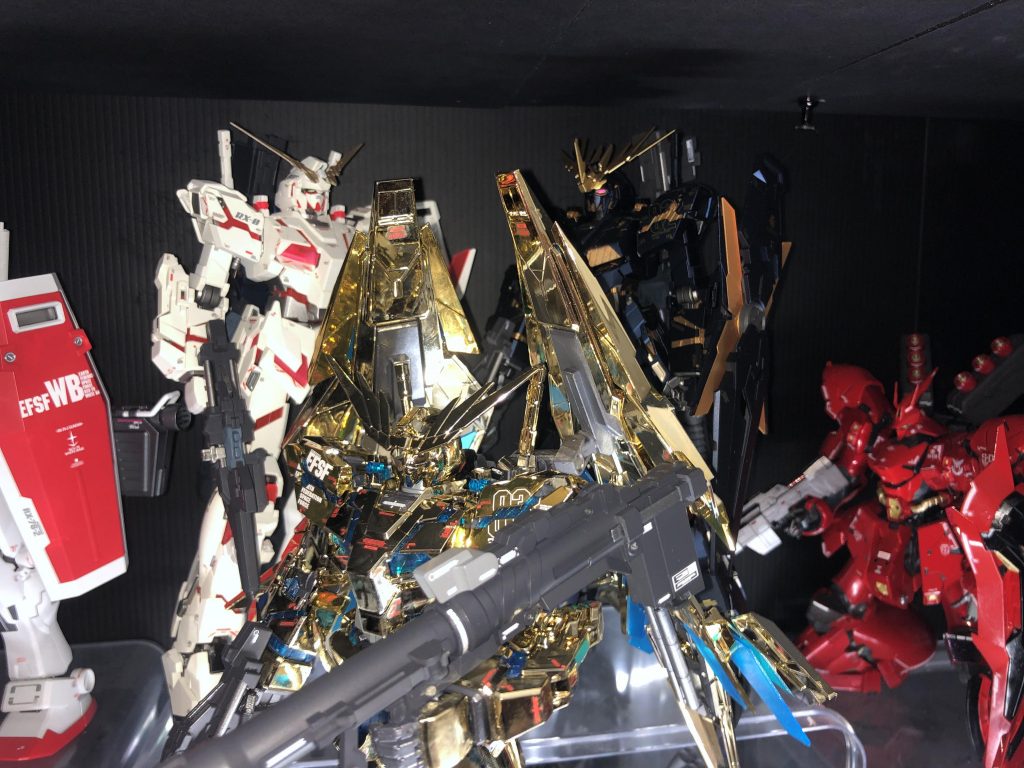 ついにユニコーンとバンシィ、フェネクスとMG3機揃いました。