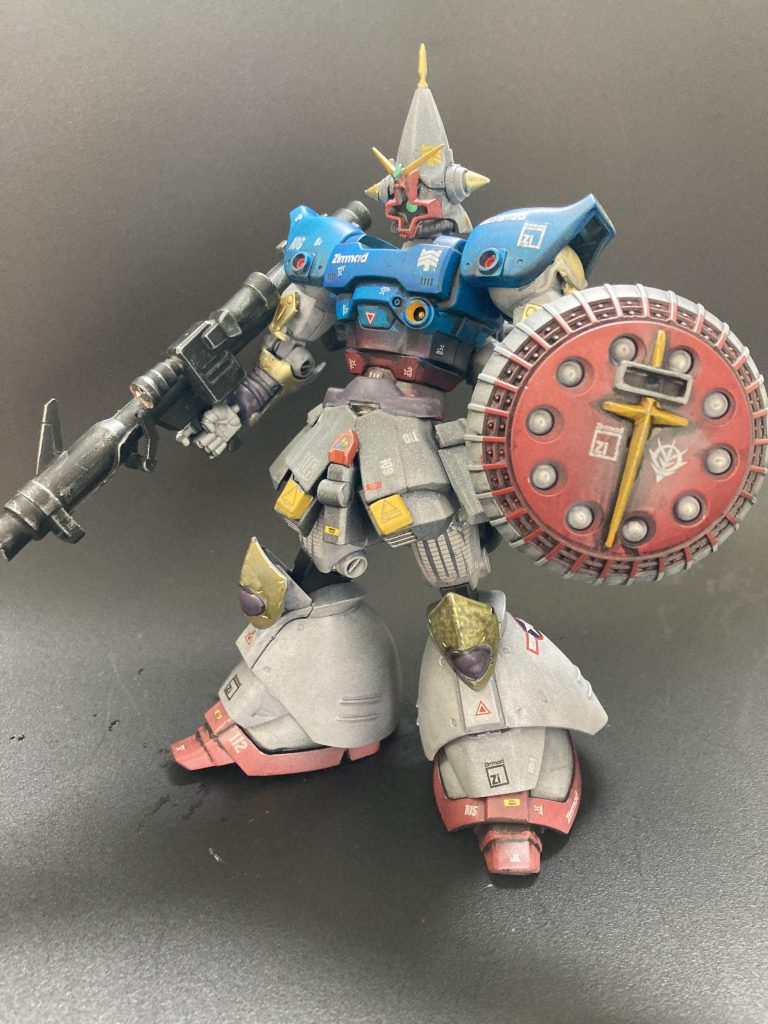 ギャンを量産する目論みが途絶えた今、新作機を開発する時間も無い、、どうすれば…