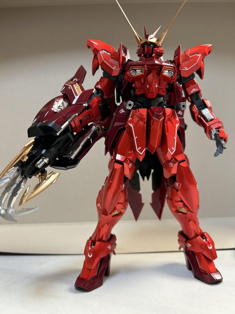 シルバーを所々に配色