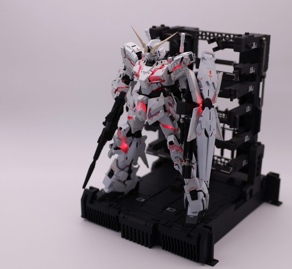 MGEX ユニコーン–3枚目/制作者：VOIDMAN