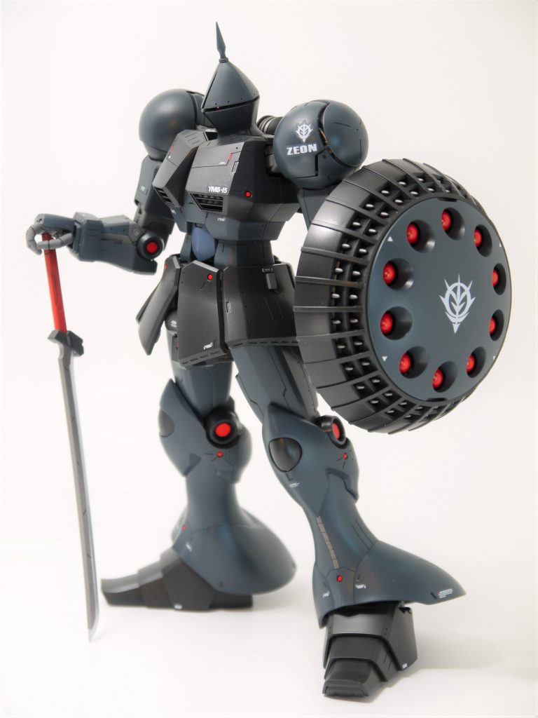 やはり、ギャンに実剣は似合いました。これならマ・クベさんも「いいものだ」と言ってくれるでしょうか。ガンプラ復帰後、初めてのガンダム以外のMS作り。しかも初めてのオリジナル設定でしたが、なかなか楽しく作ることができました。ちなみにこちらもヤフオクでは無事に落札いただきました。オリジナル仕様なので、入札されないかもと心配していましたが、受け入れていただけました。ご覧いただき、ありがとうございました。