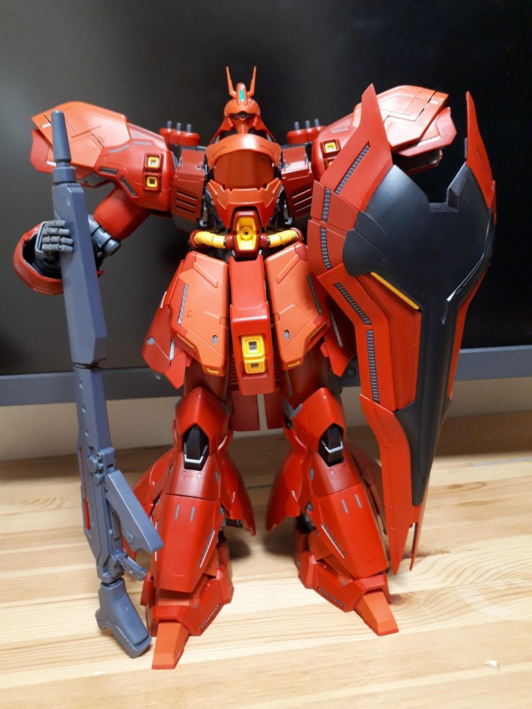 組み上がったら嬉しくなって、デカール貼る前に撮ってました。ほぼ全てのパーツにメラミンスポンジかけたので、多少ヒケも軽減されているように思います。