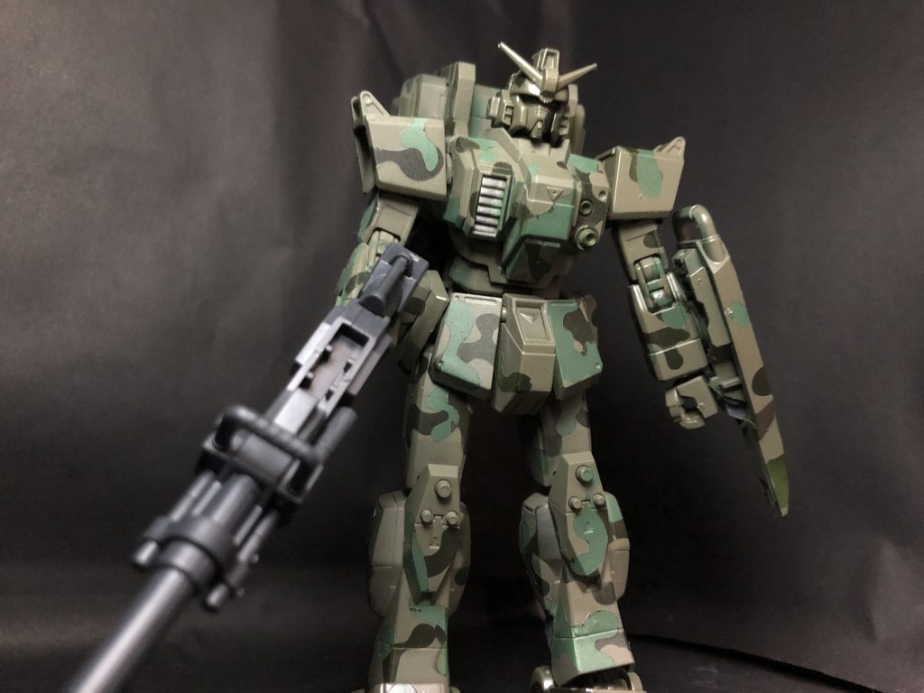 陸戦型ガンダム密林迷彩仕様