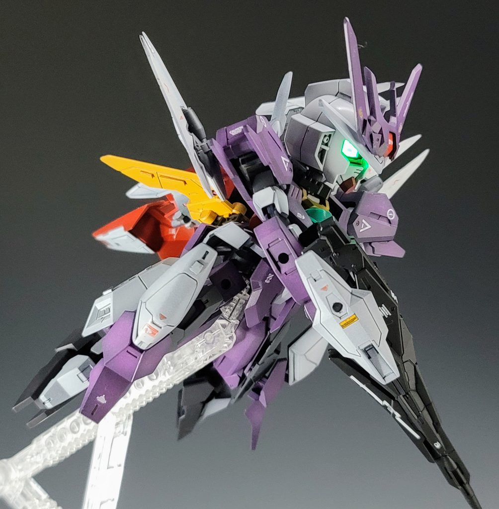 ポージング。目が光ると、やる気で飛び出してる感じがより出て、どんな雰囲気かより伝えられているような気がします。