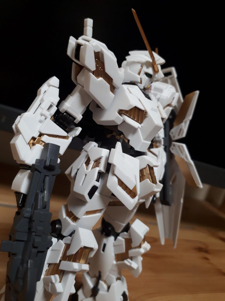 塗装のことしか考えていなかったので、デカールとか筋彫りとかは一切なし。